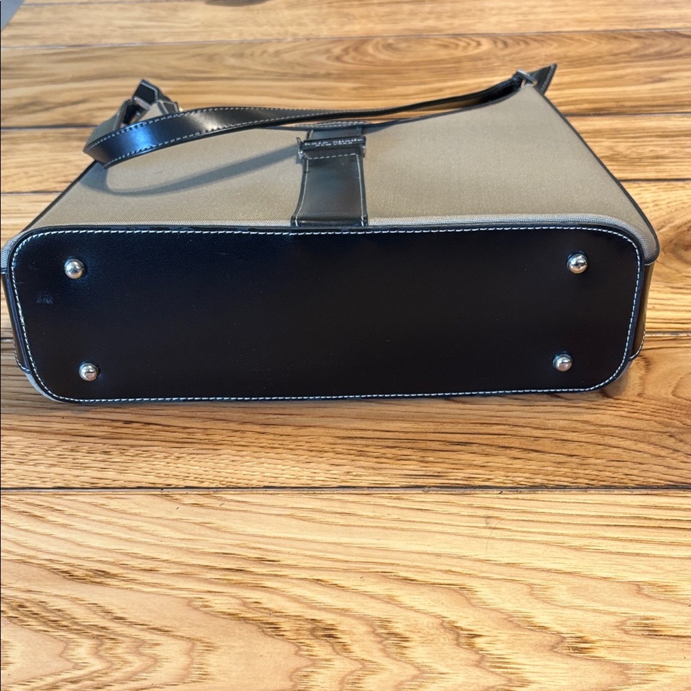 1990’s Vintage Kate Spade Black and Tan Shoulder Bag - Picture 6 of 9